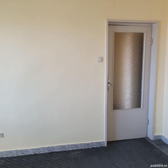 Apartament cu 3 camere decomandat în Nufărul