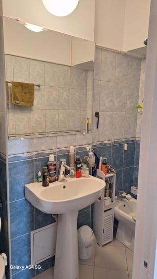 Apartament cu 4 camere decomandat, mobilat în P-ța Amzei