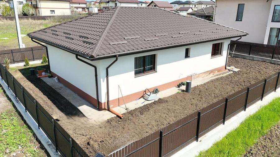 Casă individuală cu 3 camere cu Canalizare în Valea Lupului