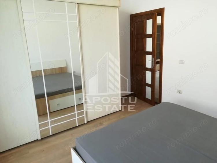 Apartament cu 2 camere semidecomandat în Ghiroda