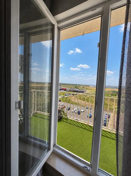 Apartament cu 4 camere decomandat în Pipera