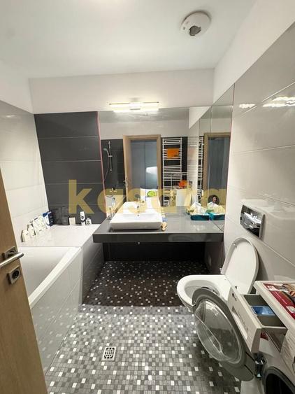 Apartament cu 3 camere semidecomandat, mobilat în Barbu Văcărescu