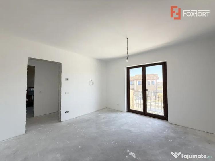 Casă cu 5 camere cu Teren 583 Mp în Săcălaz