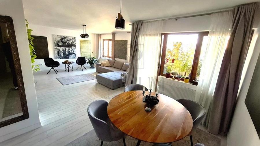 Apartament cu 3 camere decomandat, mobilat în Torontalului