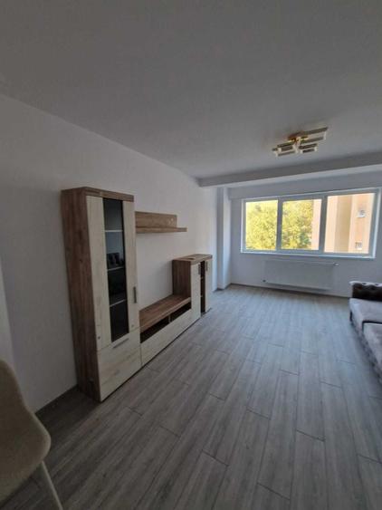 Apartament cu 2 camere decomandat în Exterior Vest