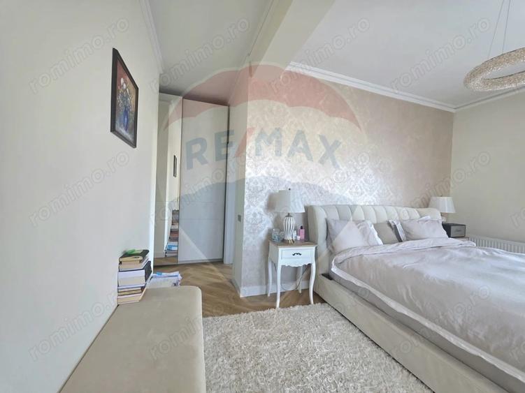 Apartament cu 4 camere decomandat în Unirii