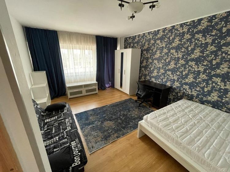 Garsonieră decomandată în Central