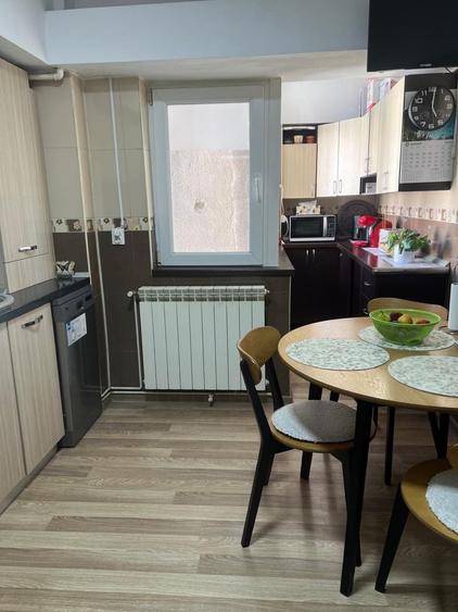 Apartament cu 4 camere în Central