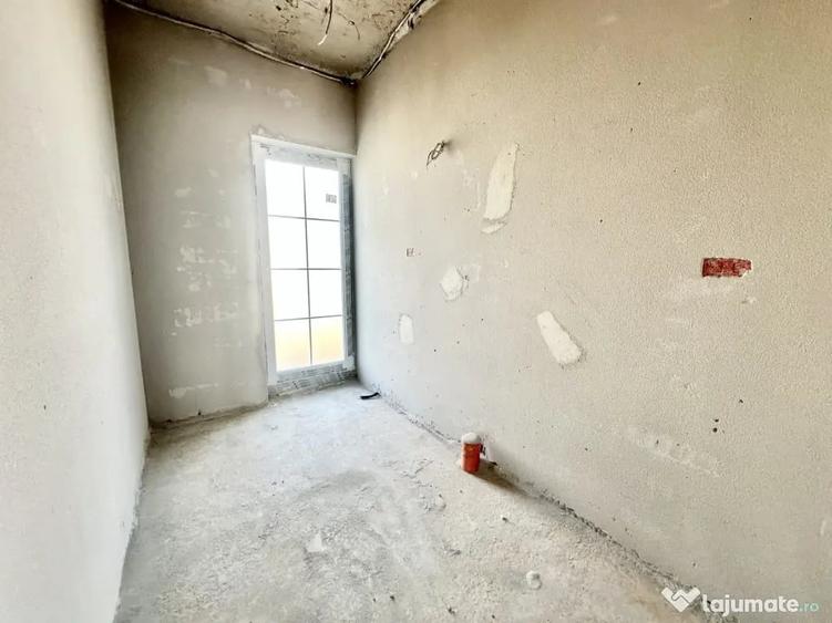 Casă cu 4 camere cu Teren 250 Mp în Moșnița Veche