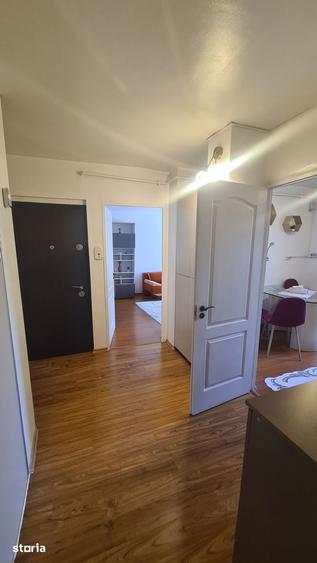 Apartament cu 2 camere decomandat în Central