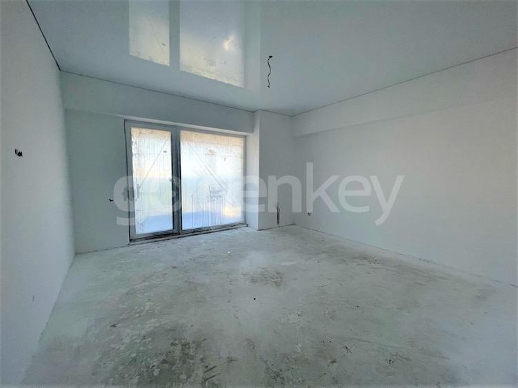 Apartament cu 3 camere semidecomandat în Ultracentral