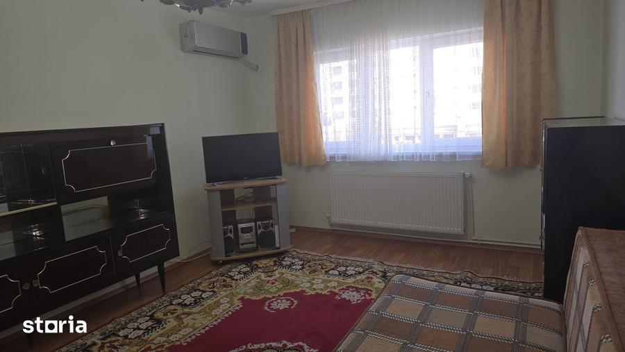 Apartament cu 2 camere decomandat în Liliacului