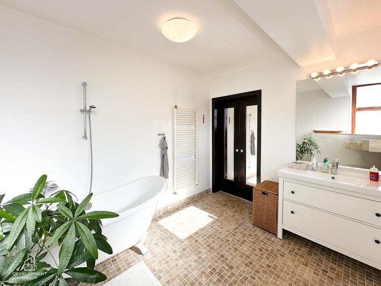 Vila individuala  7 camere - S+P+1+M | 290 mp utili | Teren 500 mp | Pipera - 25