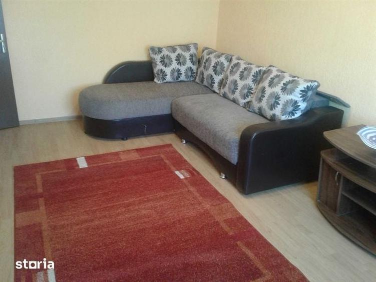 Inchiriez apartament 2 camere decomandat - 1