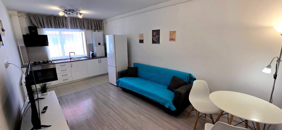 Apartament cu 2 camere semidecomandat în Apărătorii Patriei