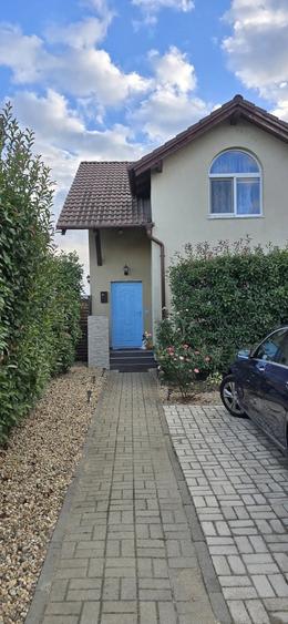 Casă cu 3 camere cu Teren 250 Mp în Vladimirescu