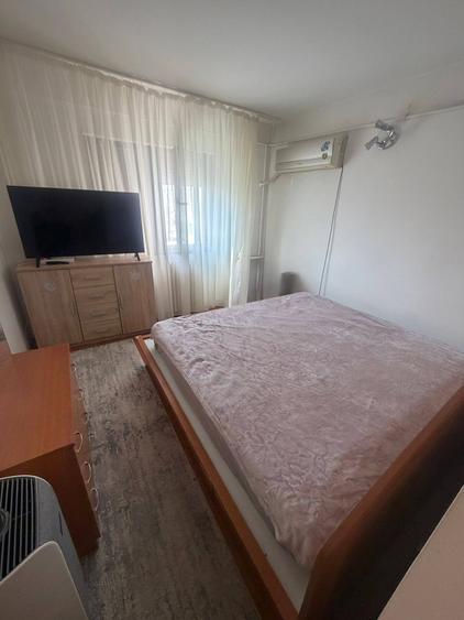 Apartament cu 3 camere decomandat, mobilat în 9 Mai
