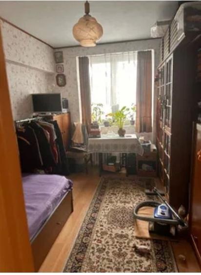 Apartament cu 3 camere decomandat în Tineretului