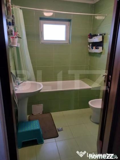 Apartament cu 4 camere decomandat în Central