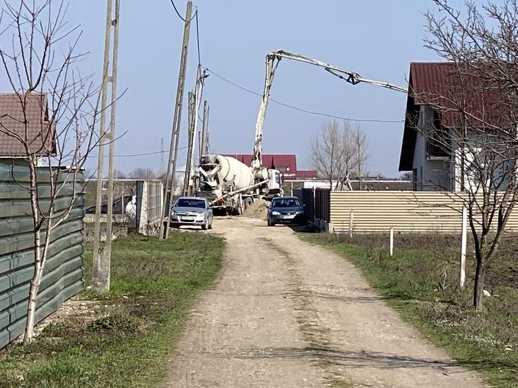 Teren de 15000 mp, în Nord
