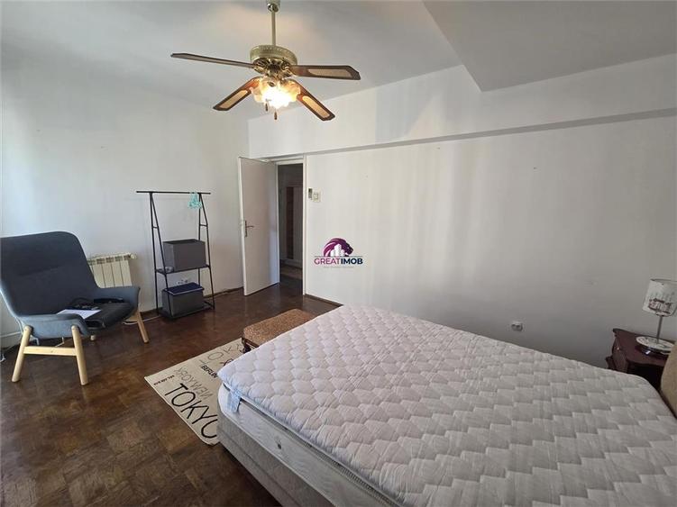 Apartament cu 2 camere semidecomandat, mobilat în Universitate