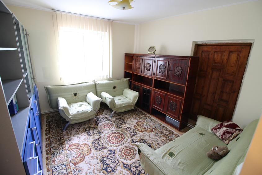 Casă individuală cu 3 camere cu Teren 1000 Mp în Vânători