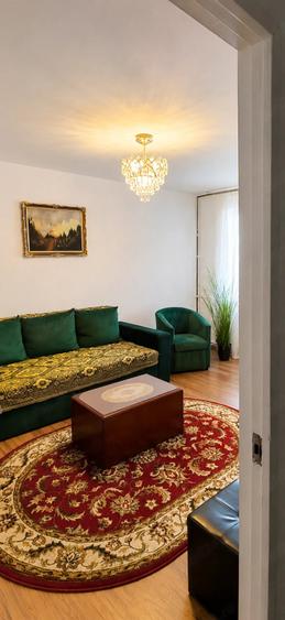 Apartament cu 3 camere decomandat, mobilat în Alexandriei