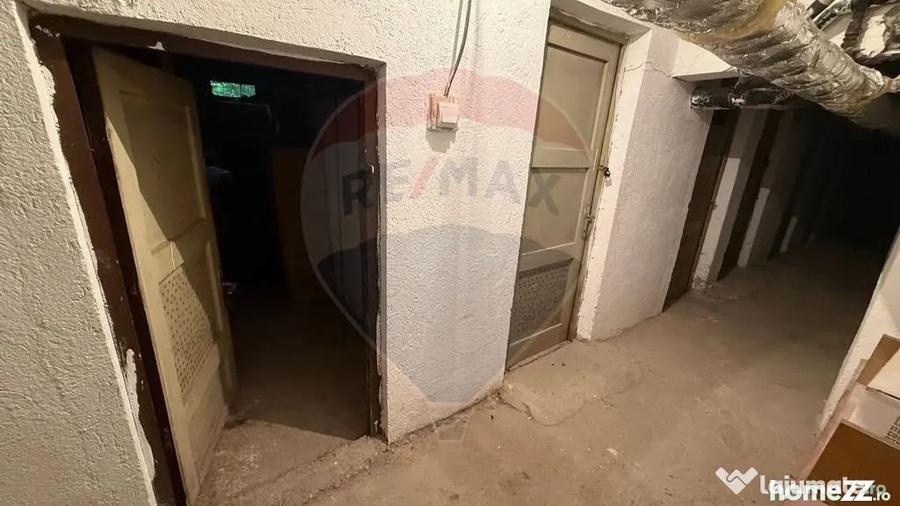 Apartament cu 3 camere semidecomandat în Central