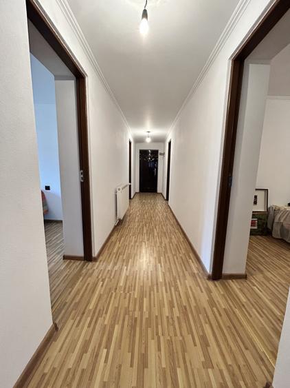 Casă individuală cu 6 camere cu Teren 1150 Mp în Zidurile
