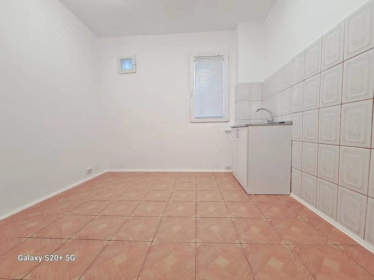 Apartament cu 2 camere semidecomandat în Brazda lui Novac