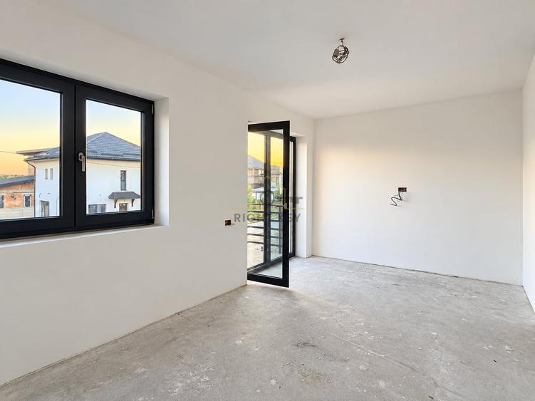Casă individuală cu 4 camere cu Teren 300 Mp în Tunari