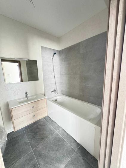 Apartament cu 2 camere decomandat în Tomis Plus