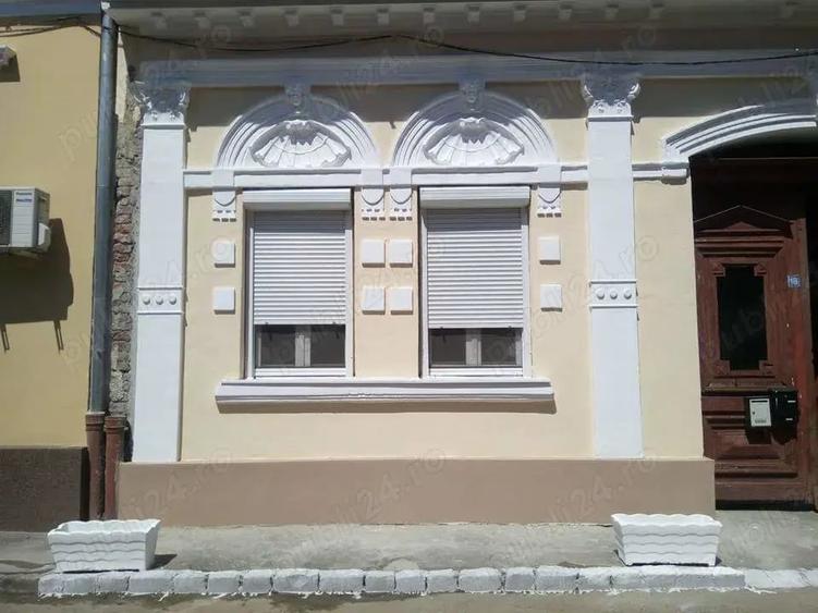 Casă cu Teren 11 Mp în Central