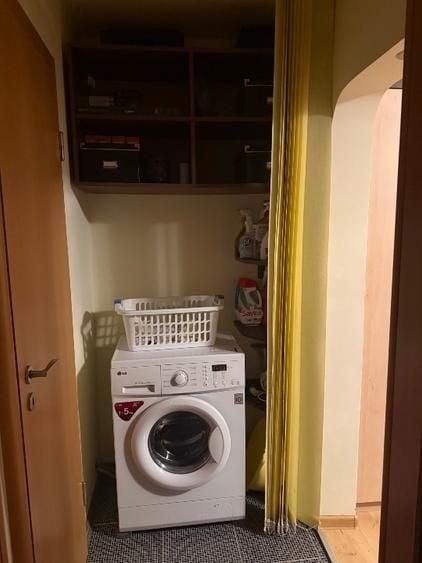 Apartament cu 2 camere semidecomandat în P-ța Victoriei