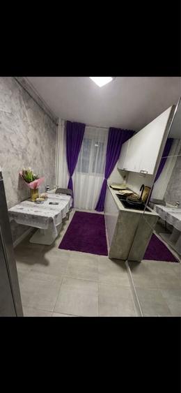 Apartament cu 3 camere semidecomandat în Ultracentral