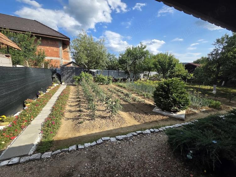 Casă cu Teren 1100 Mp în Central
