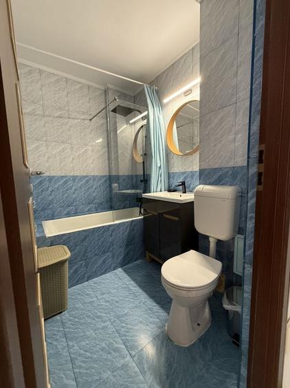 Apartament cu 3 camere semidecomandat în 1 Mai