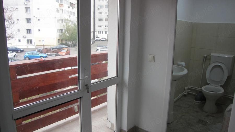 Spațiu comercial, de 470 mp, în Mazepa 2