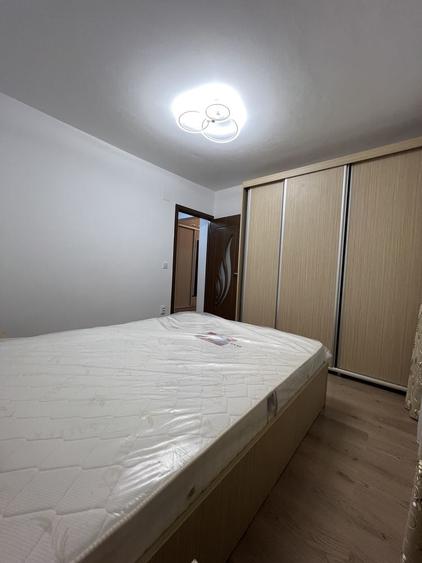 Apartament cu 2 camere decomandat în Runcu