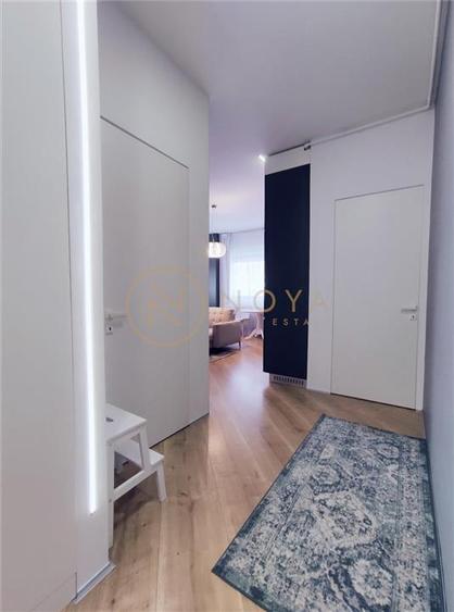 Apartament cu 3 camere semidecomandat, mobilat în Pipera
