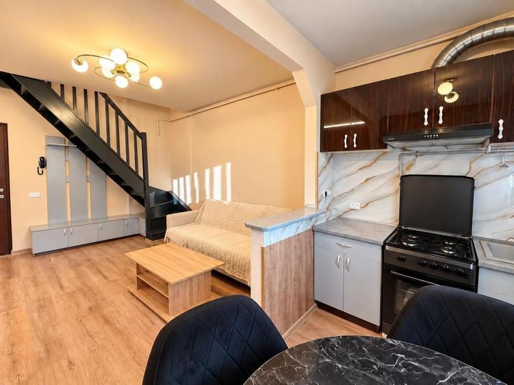 Apartament cu 3 camere decomandat, mobilat în Noua