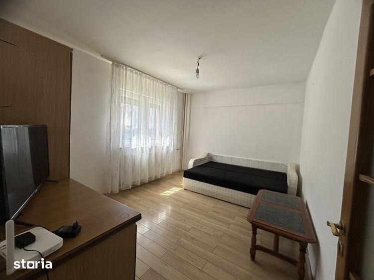 Garsonieră decomandată în Găvana