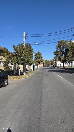 Spațiu comercial, de 1,043 mp, în Calea Clujului