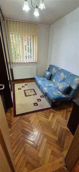 Apartament cu 3 camere semidecomandat în Complex Studențesc