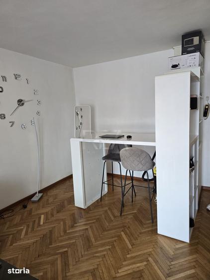 Apartament cu 2 camere semidecomandat în Cișmigiu