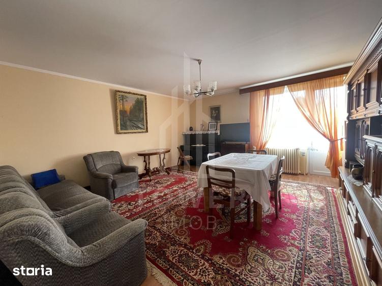 Casă cu 5 camere cu Teren 1000 Mp în Valea Aurie