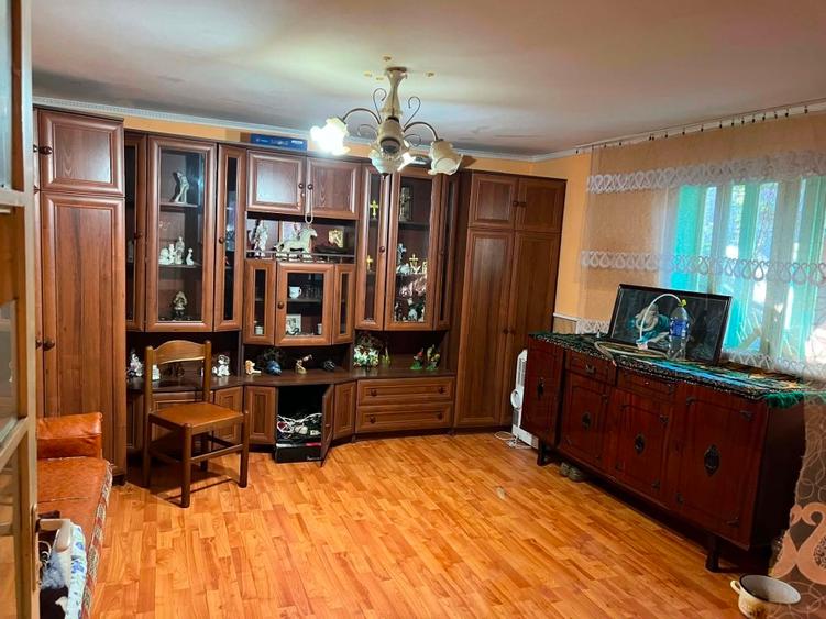 Casă individuală cu 2 camere cu Teren 400 Mp în Central