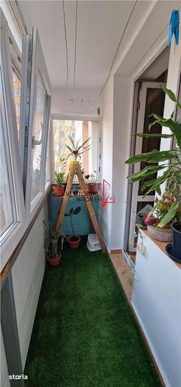 Apartament cu 3 camere decomandat, mobilat în Tei