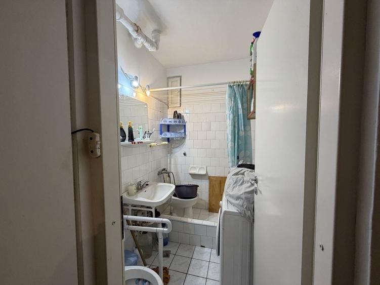 Apartament cu 2 camere semidecomandat în Decebal