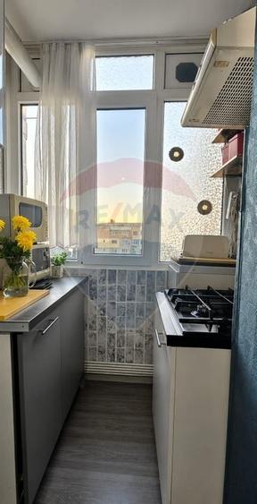 Apartament cu 2 camere decomandat, mobilat în Calea București